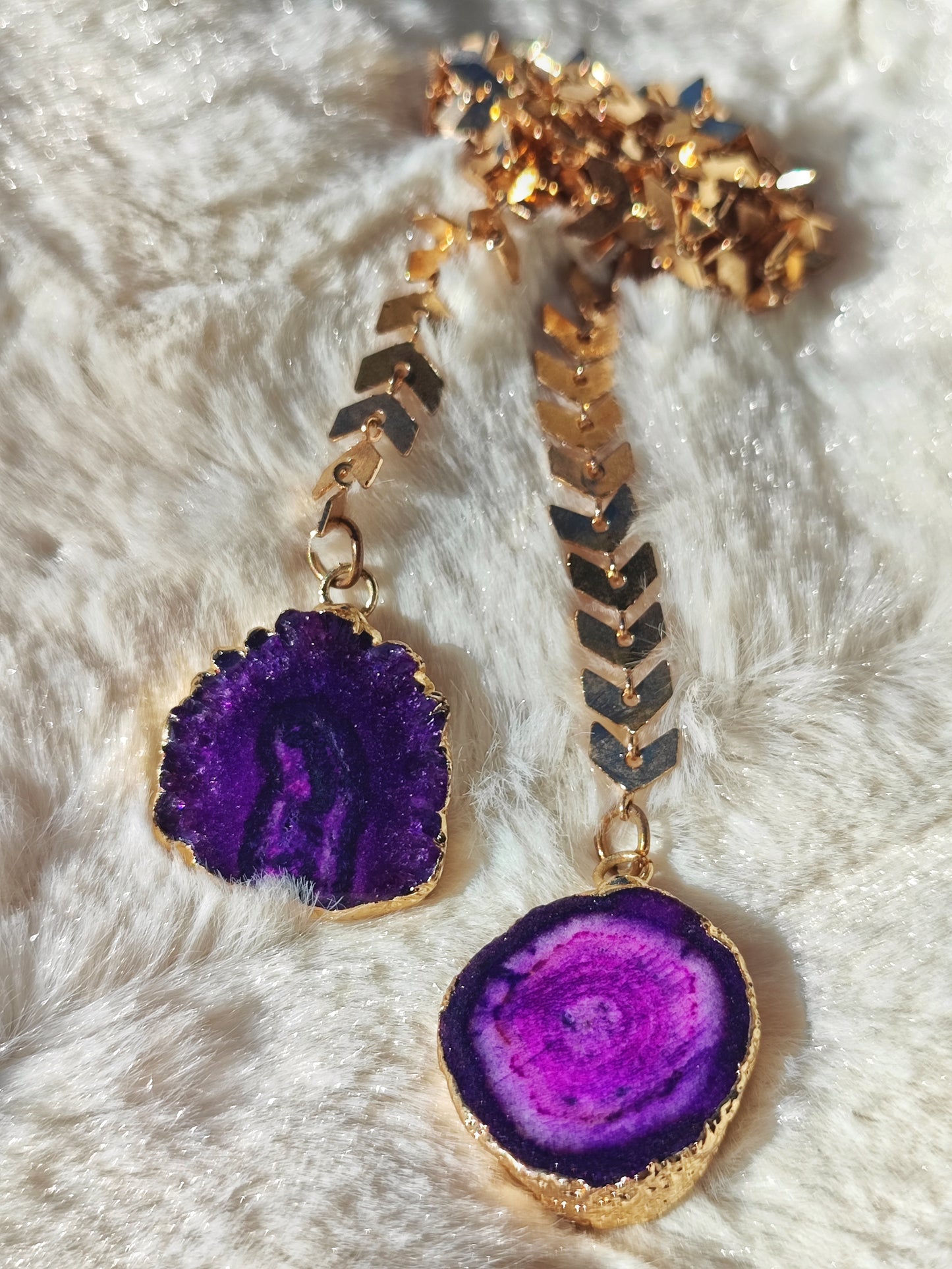 Gold facechain with purple agate