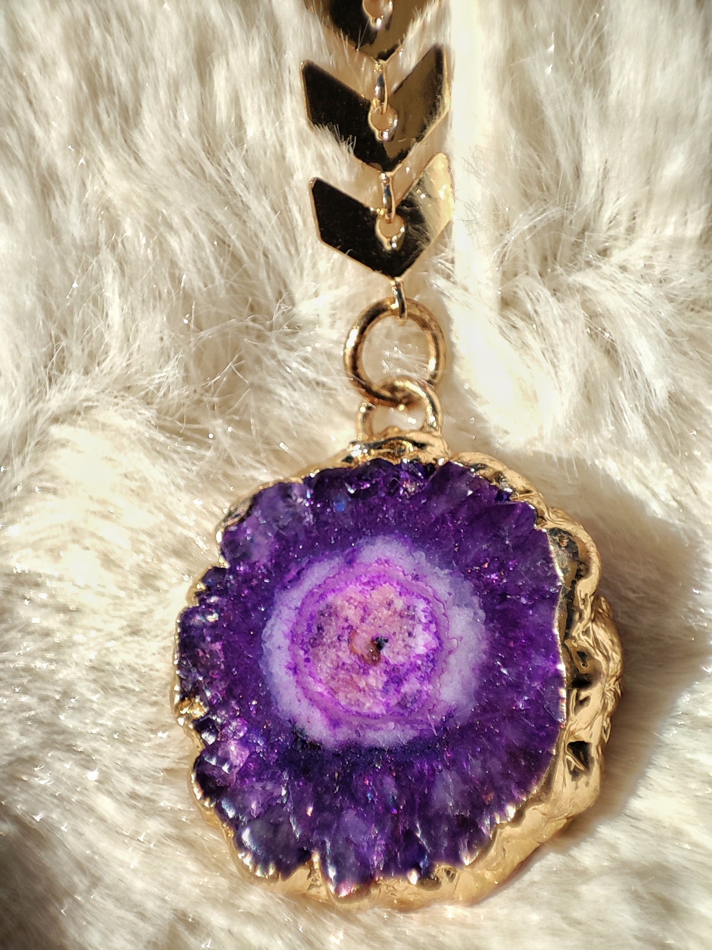 Gold facechain with purple agate
