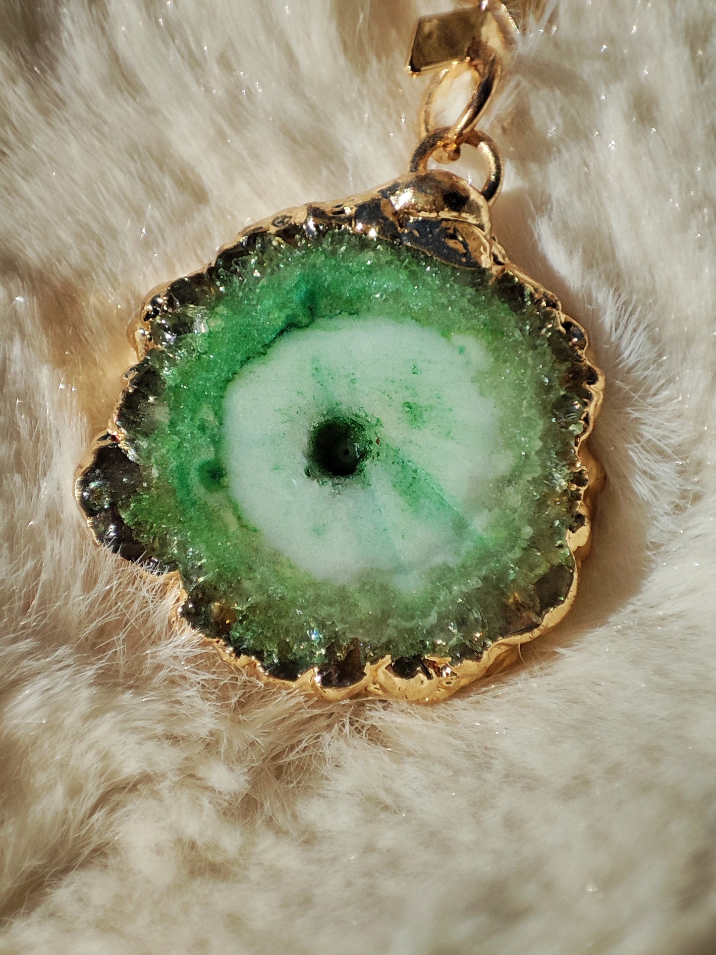 Gold facechain with green agate