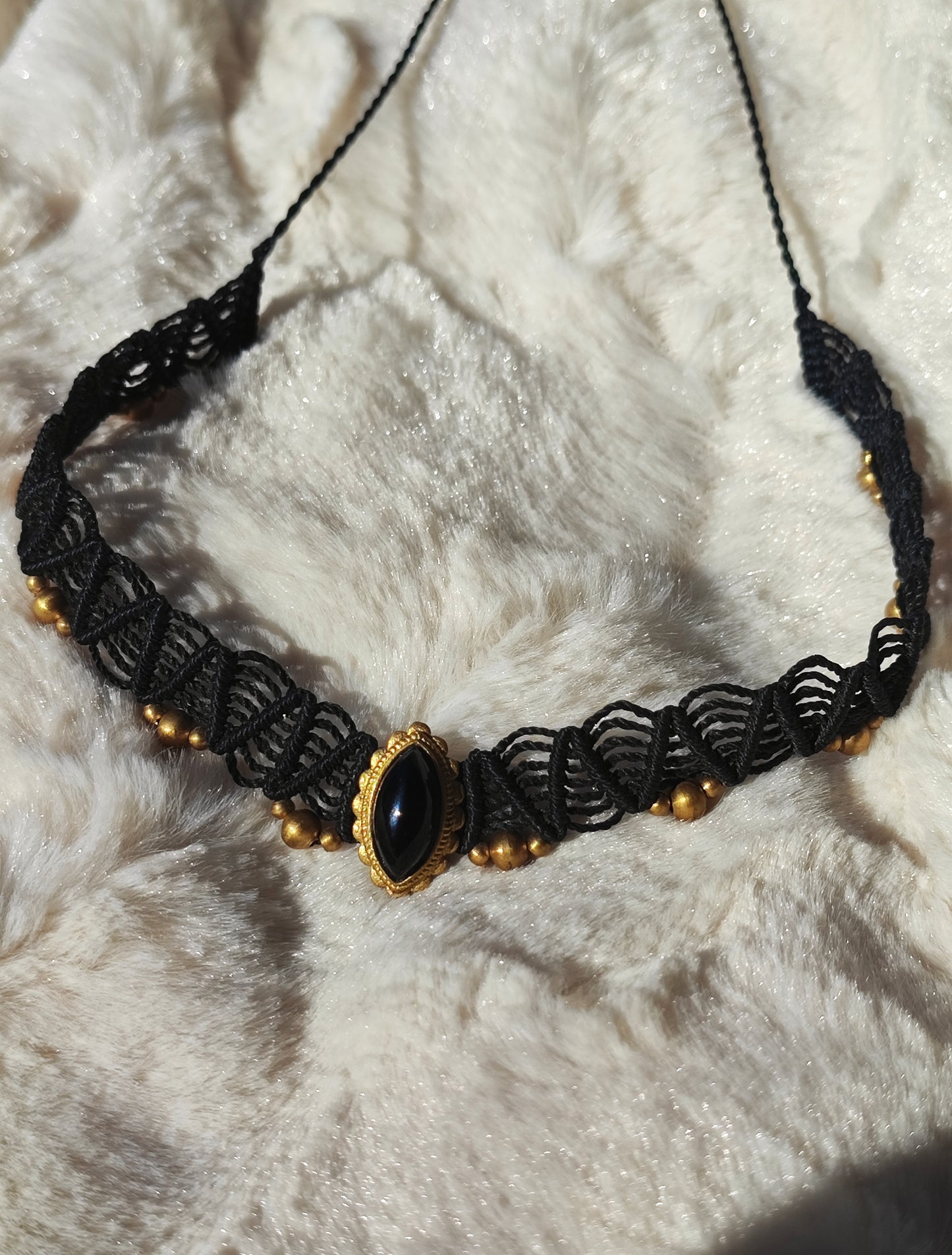 Macramé neclasse with ónix