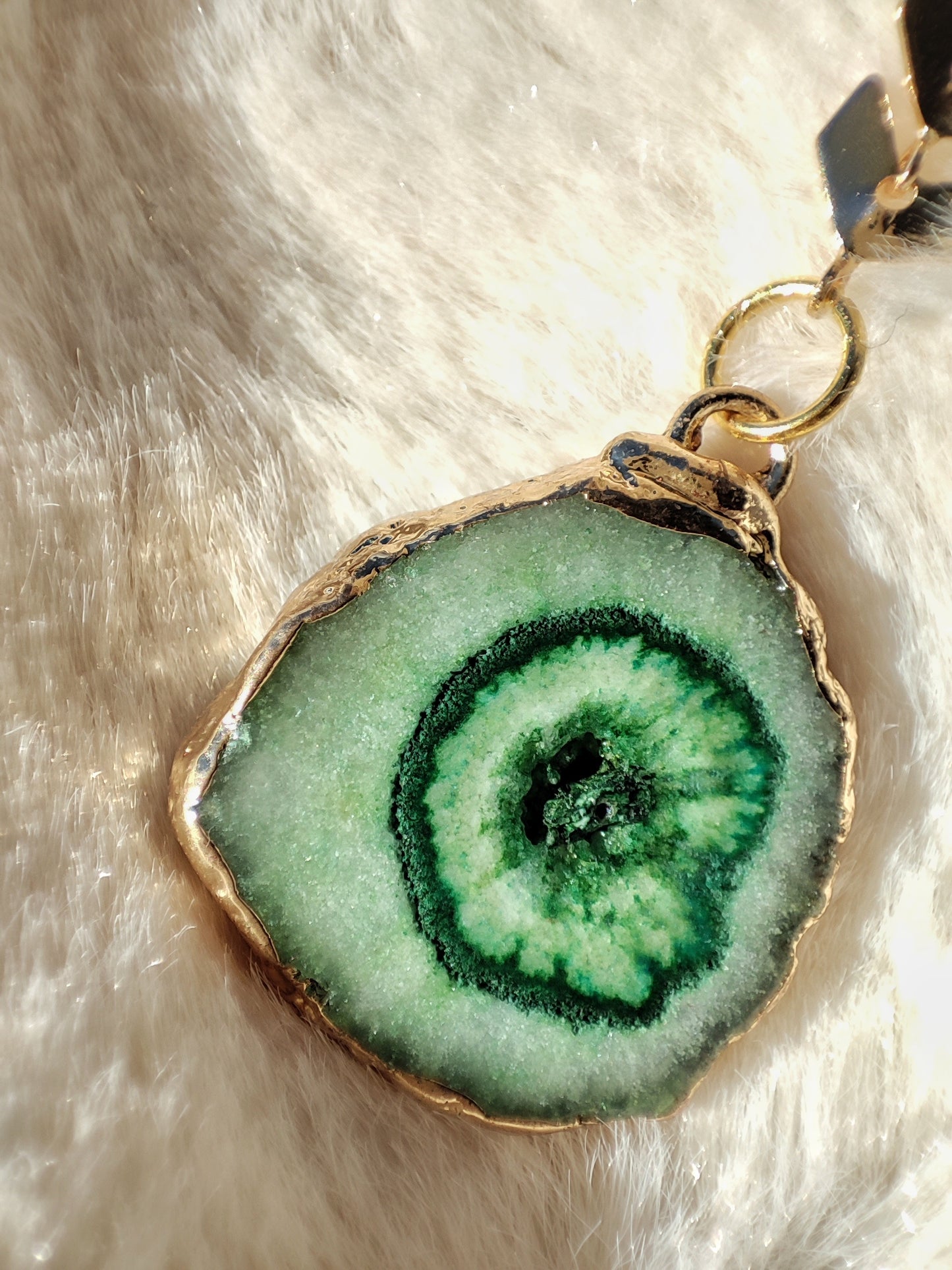 Gold facechain with green agate