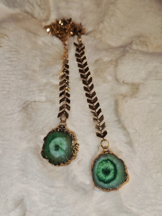 Gold facechain with green agate