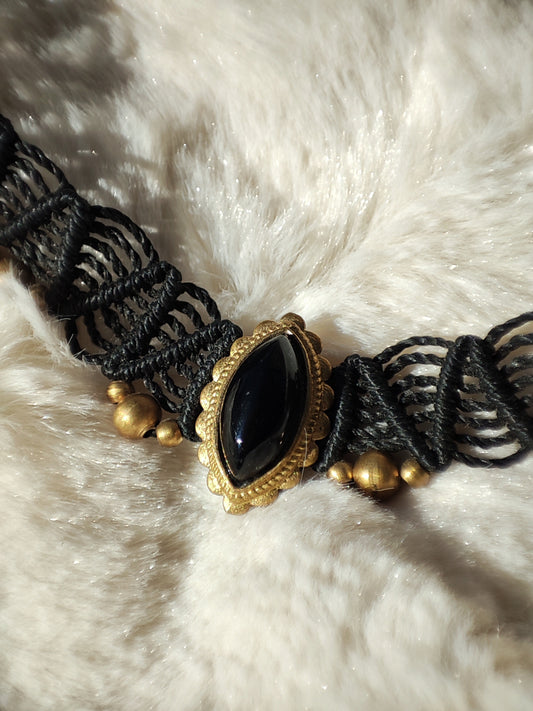 Macramé neclasse with ónix